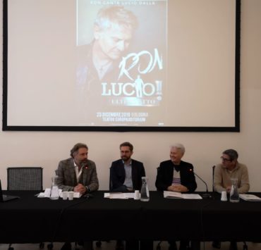 1. Foto conferenza stampa LUCIO